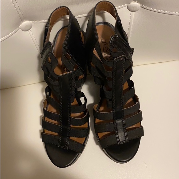 🌺🌟NEW Lucky brand ⭐️🌺 - Picture 9 of 10